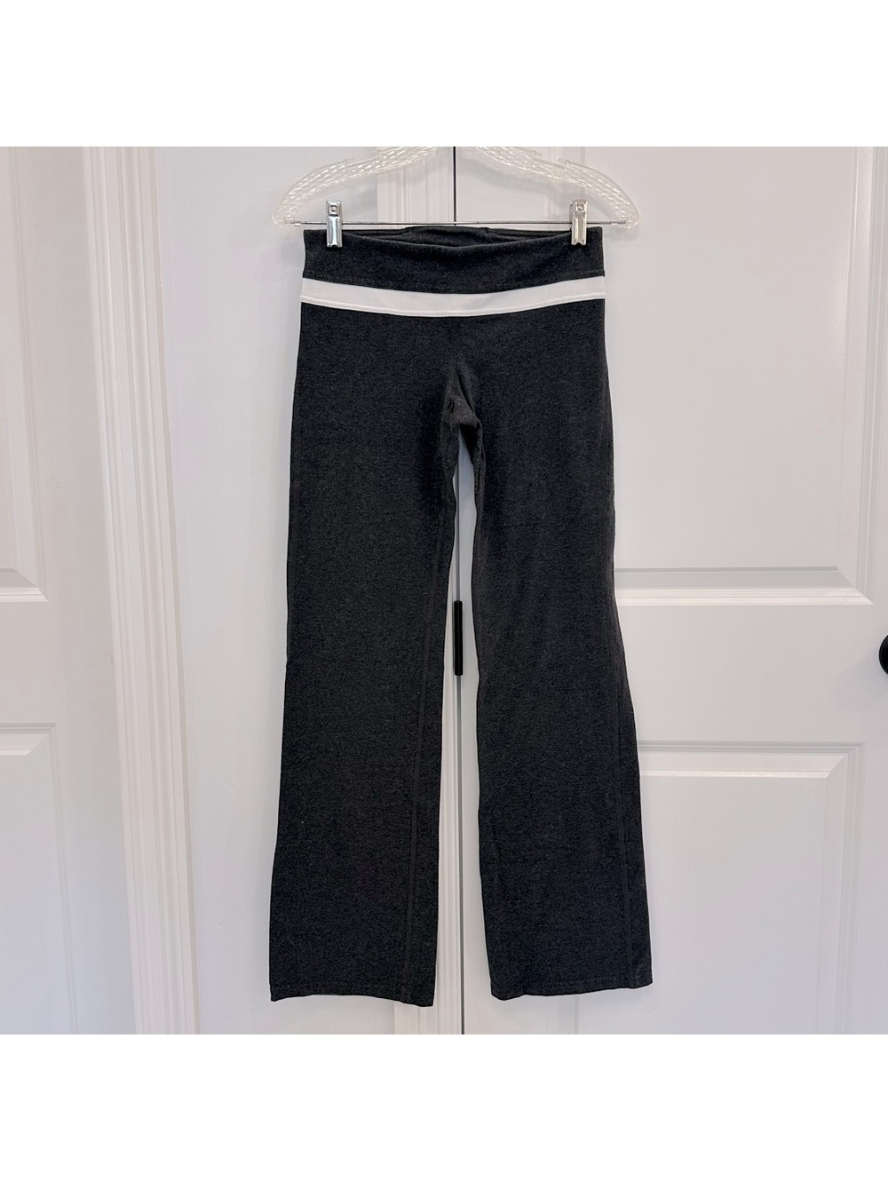 Vintage 2014 GAP Active Breathe Flare Yoga Pants Gray White Small